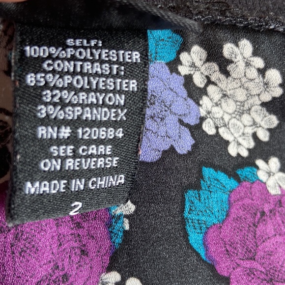 Torrid Skulls and Flowers Sheer Chiffon Top Size 2 - Picture 6 of 10